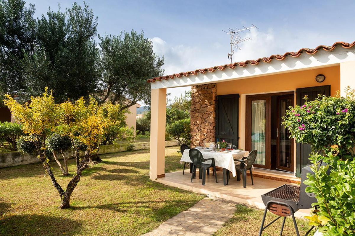 Residence Il Melograno San Teodoro  Exterior foto